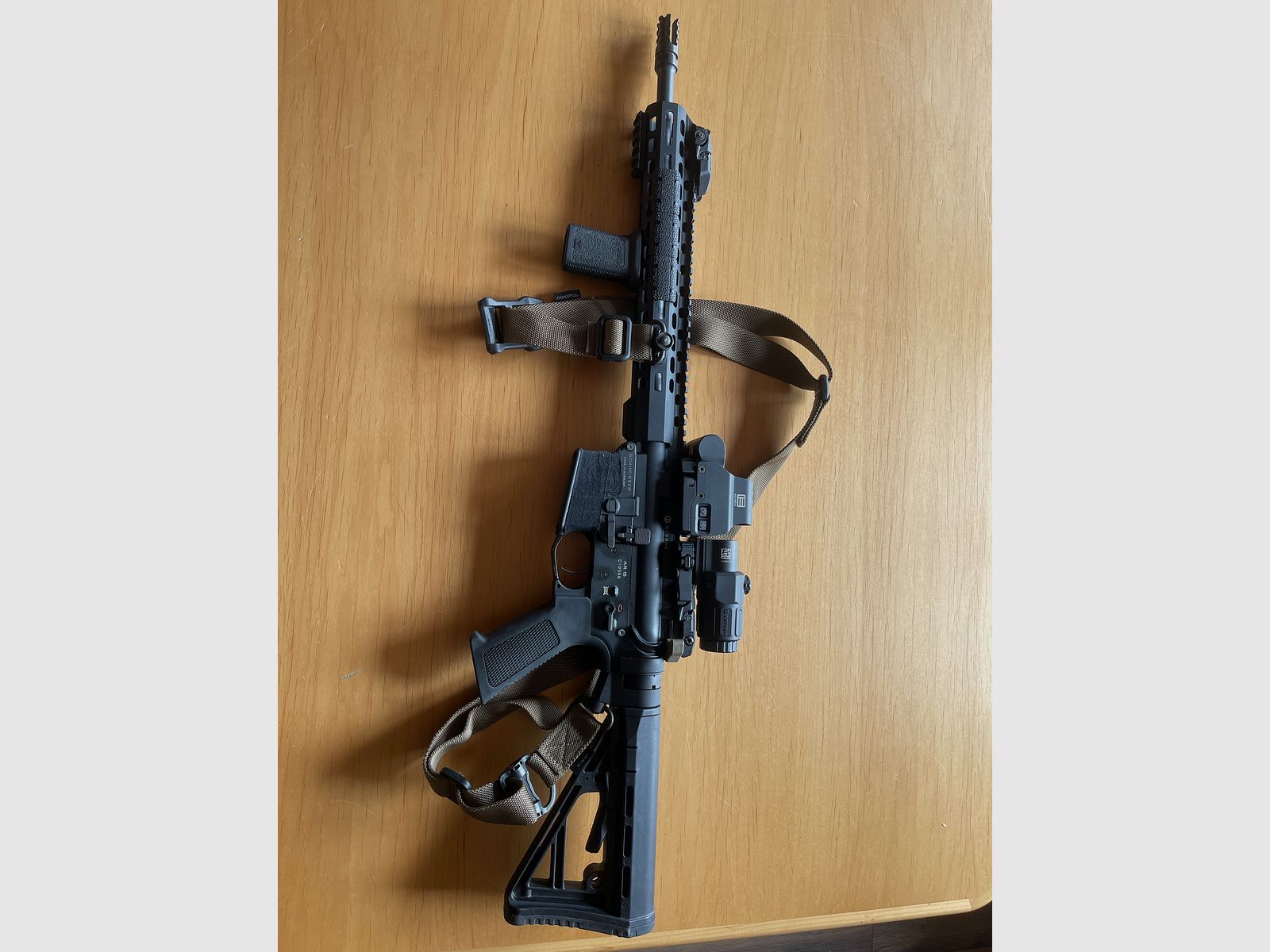 Schmeisser AR 15 Dynamic 14.5 mit Eotech + Magnifier 