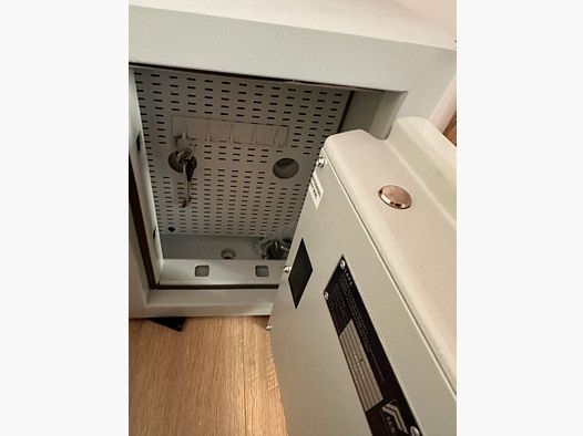 Armadio per armi di classe 1 e cassaforte per chiavi di classe 1