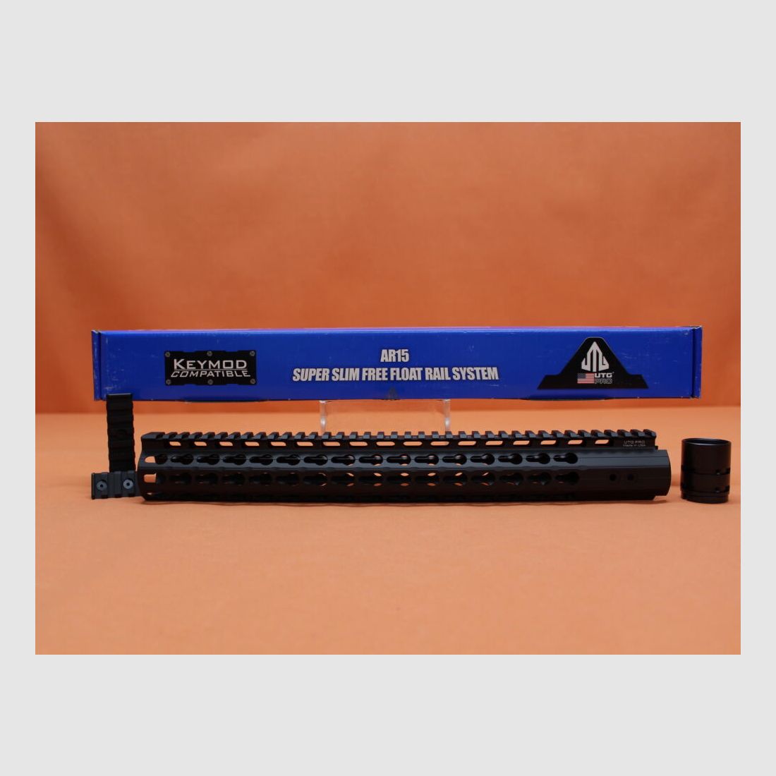 UTG - Leapers AR-15: Handguard/ KeyMod-System UTG (MTU019SSK) Free Float Super Slim 15" Rifle Length Handschutz