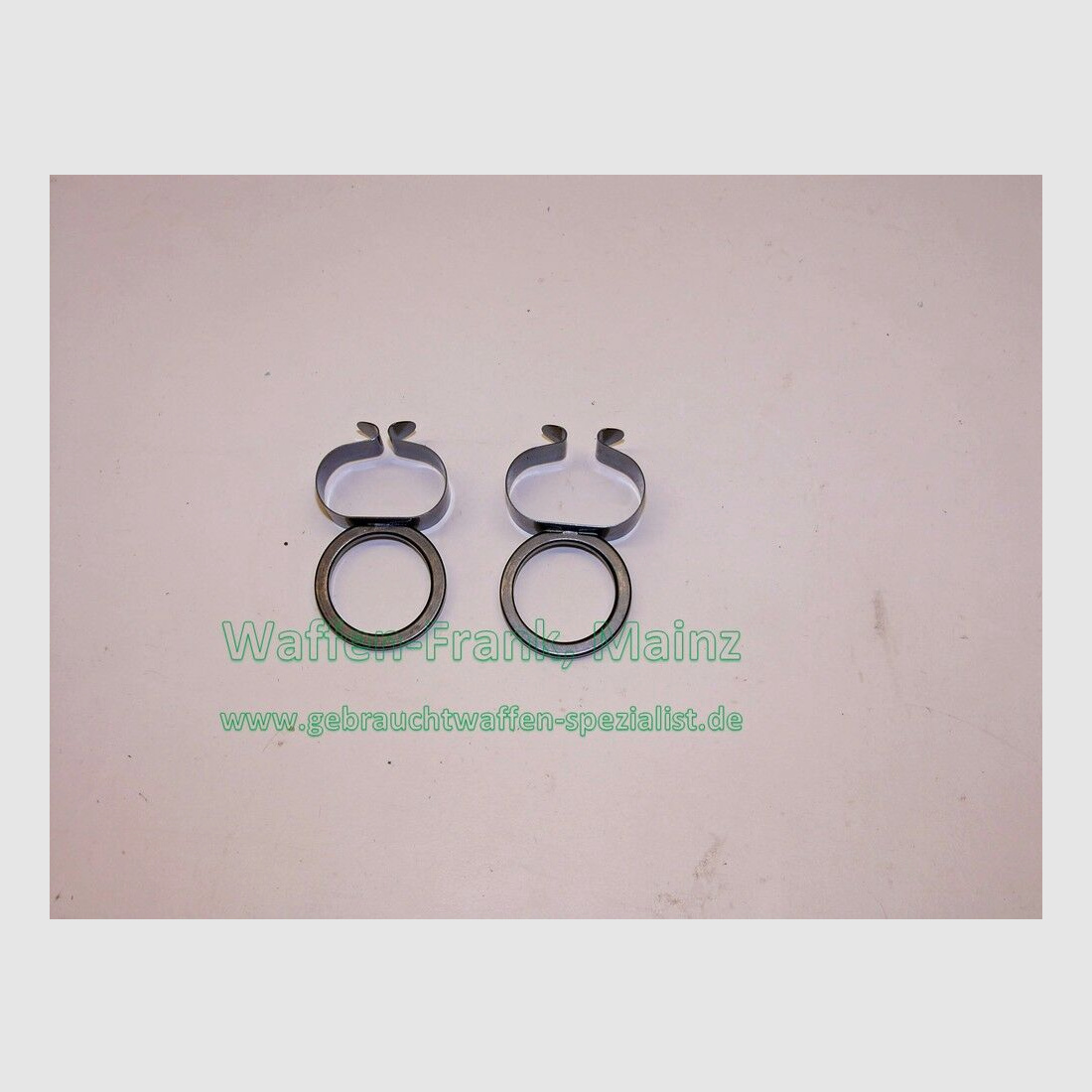 Vari produttori di mirini a reticolo illuminato per fucili a doppia canna