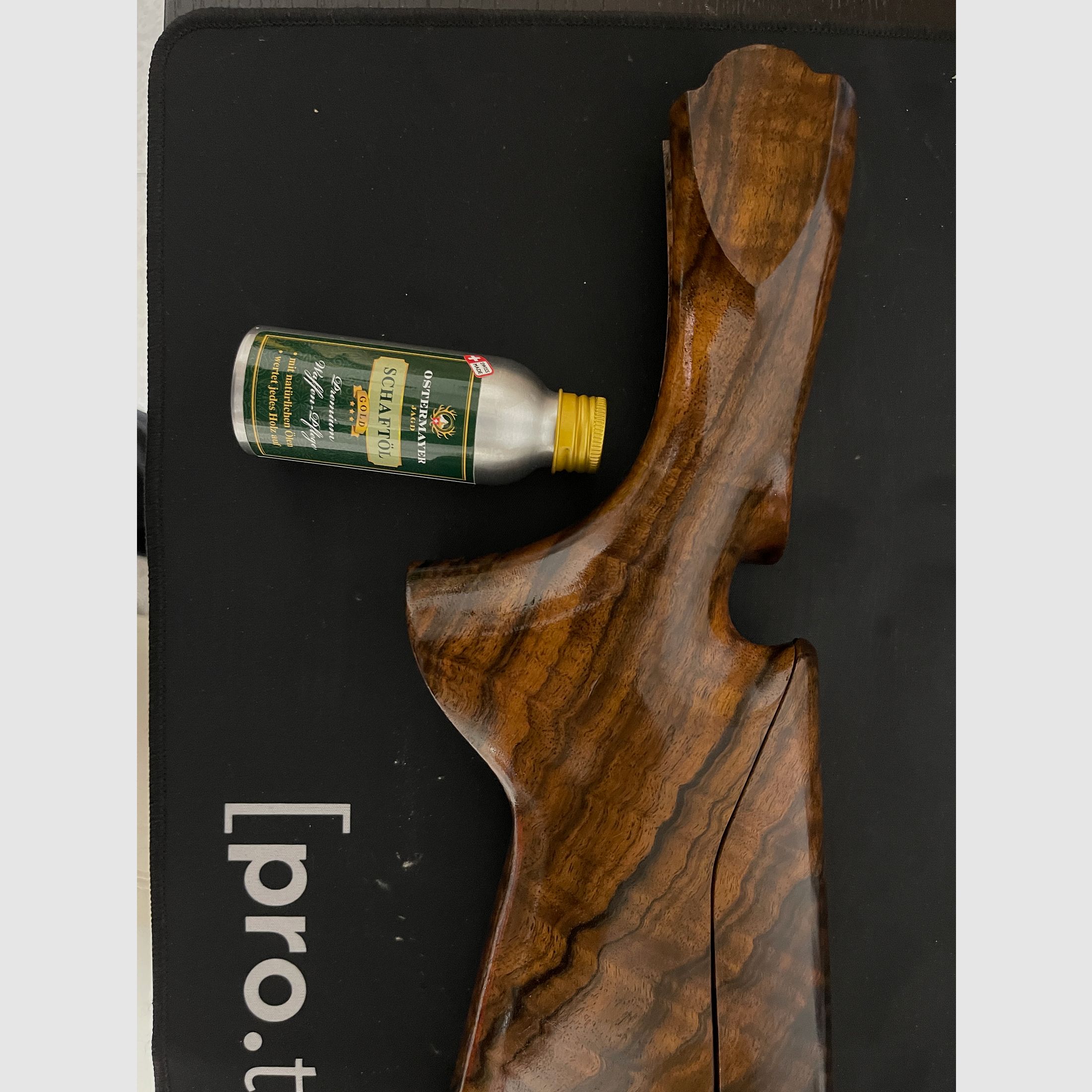 Beretta 682 Gold – Zestaw kolb (kolba tylna + kolba przednia, regulowana, orzech, praworęczna)