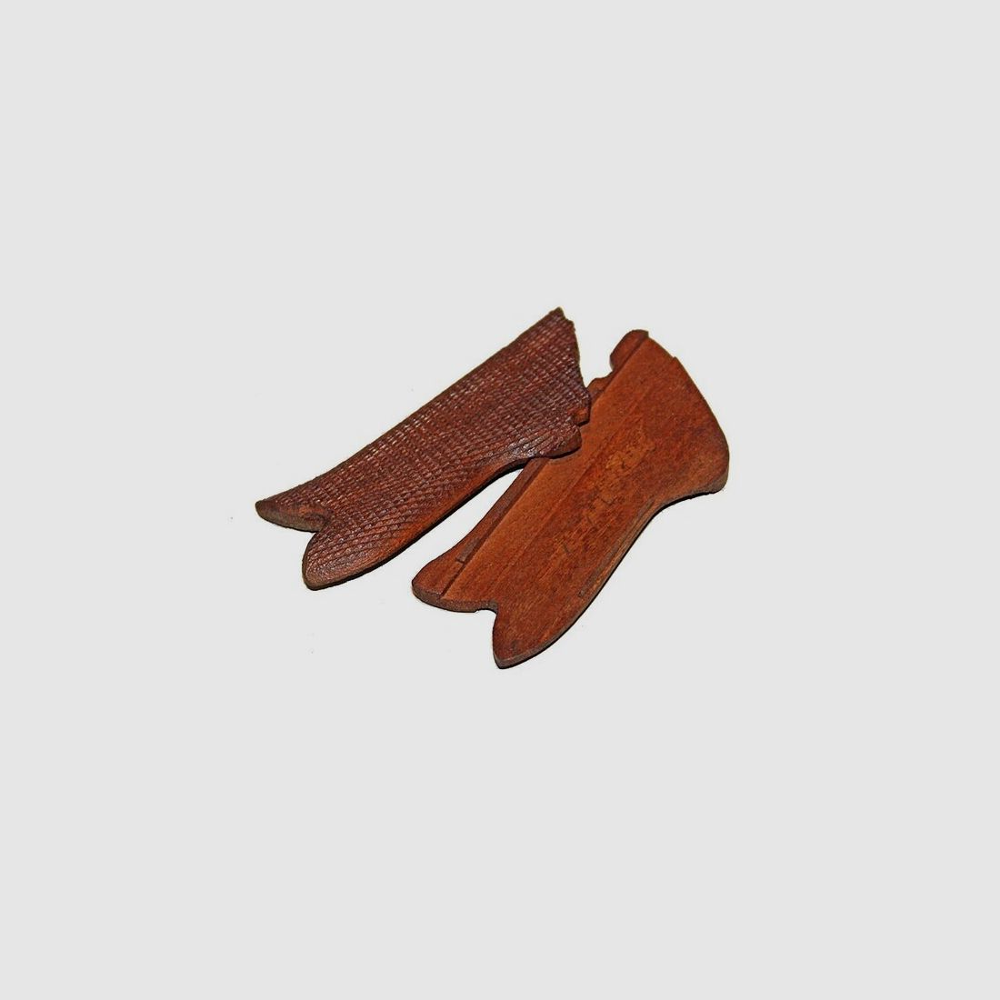 P08 Griffschalen Holz