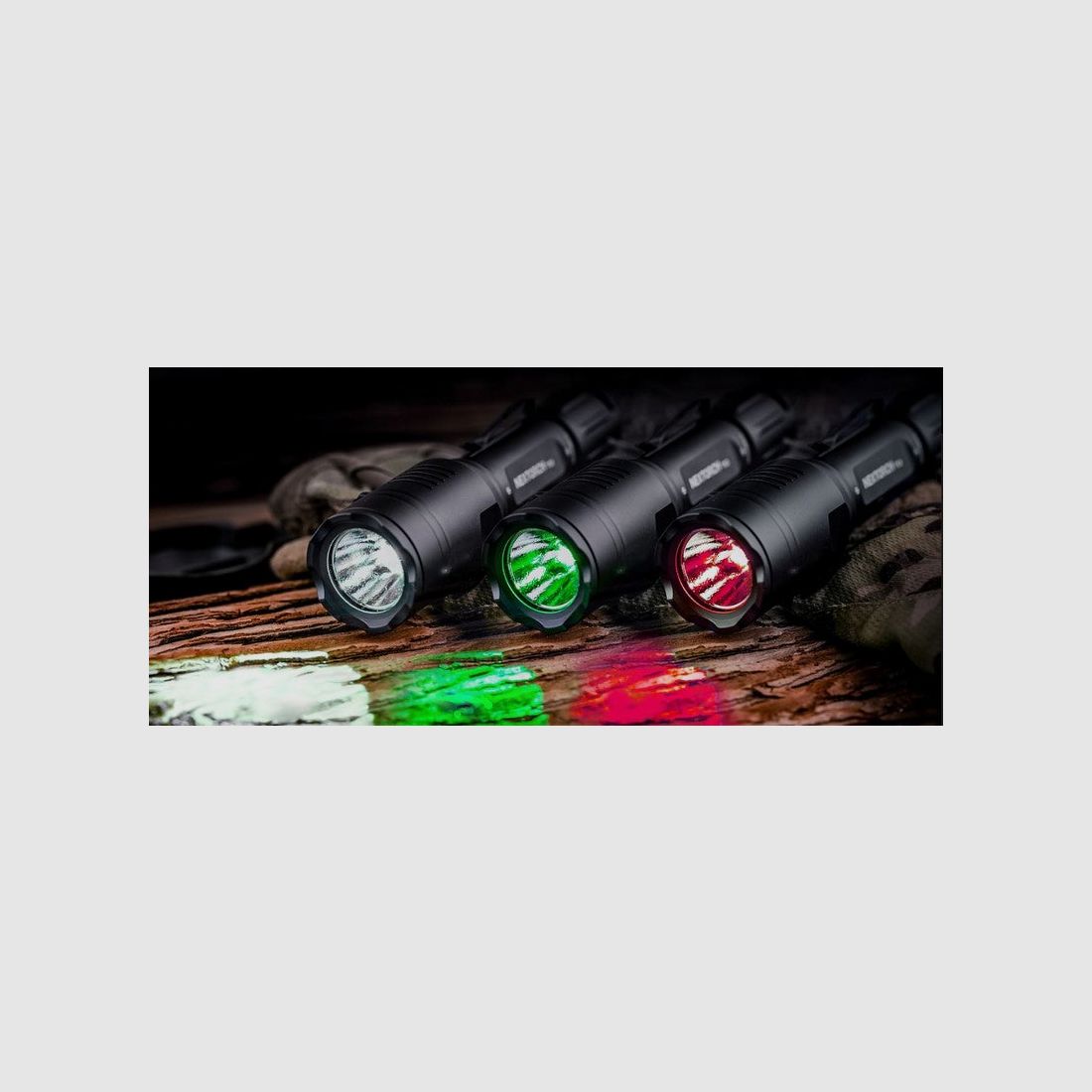 NEXTORCH T53 Set – Lampe de Poche de Chasse Tri-Color (Blanc/Vert/Rouge) incl. Batterie, Interrupteur à Câble & Support