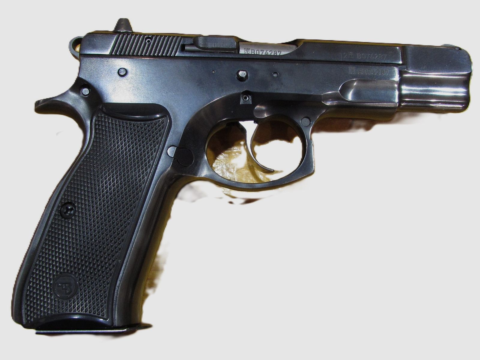 Semi-Automatic Pistol CZ 75B, Cal. 9x19 in excellent condition, image 1 of 3