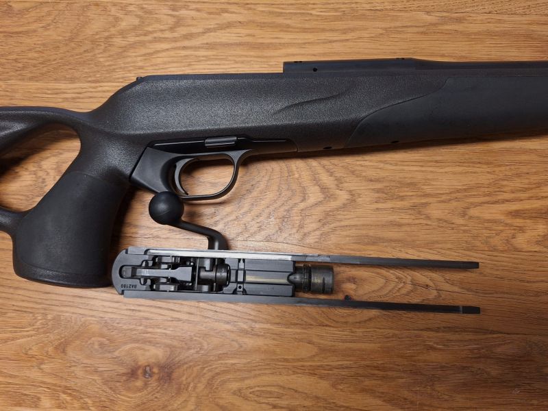 Blaser R8 Professional Success inkl. Schalldämpfer A-TEC 150 Hertz