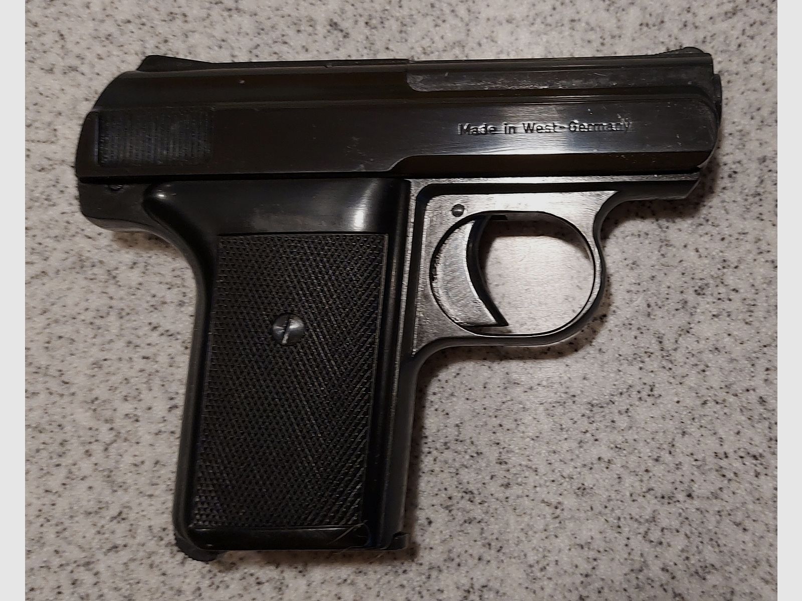 Reck Gas- Schreckschuss Pistole P6s
