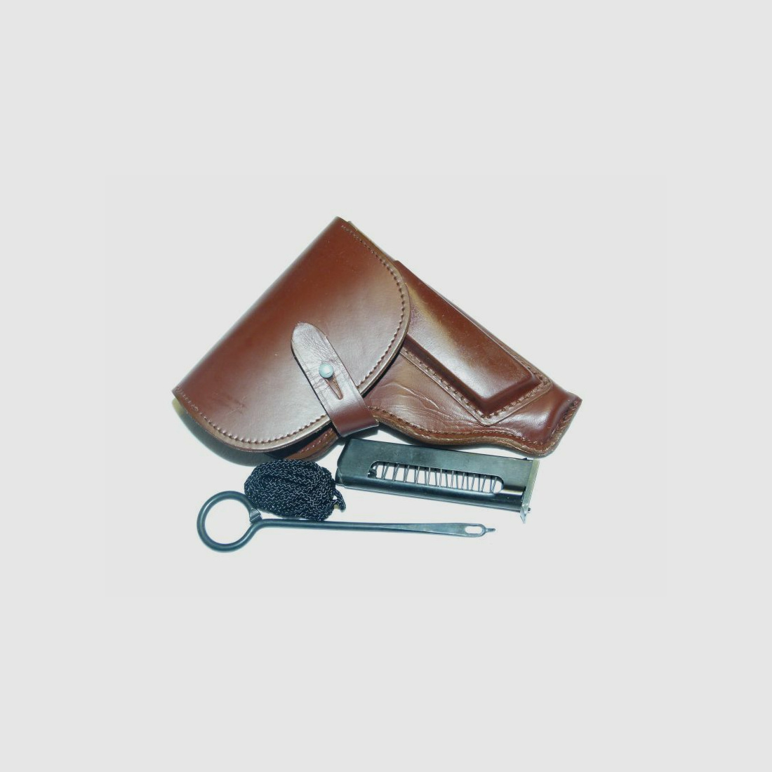 Holster Makarov torba skórzana, z magazynkiem, drążkiem czyszczącym i linką do chwytania