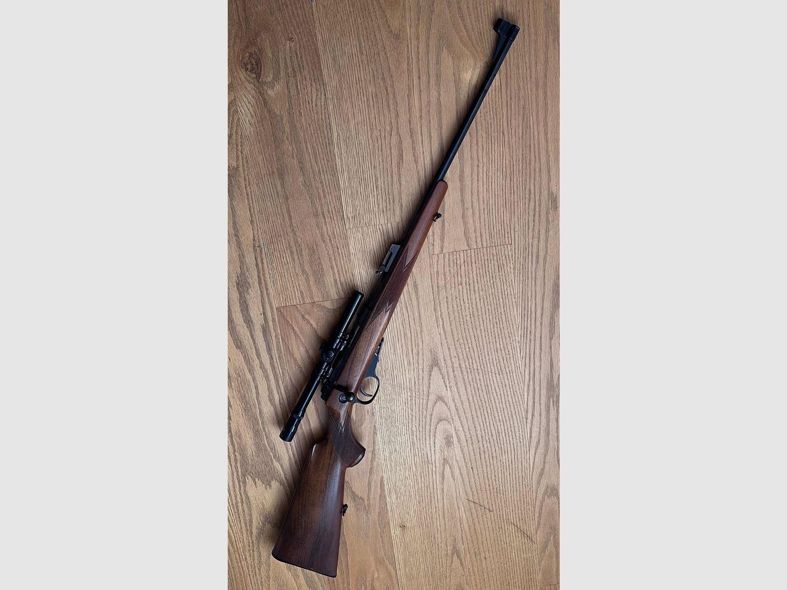 Walter KKJ Jagd-Kleinkaliber-Repetierer mit Zielfernrohr .22 lfB