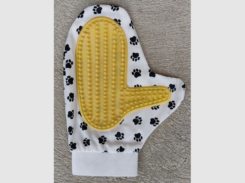 Fellpflege-Handschuh