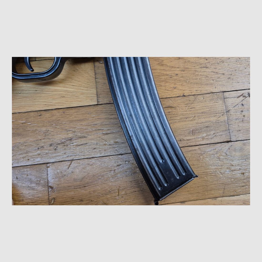 Mooie Sturmgewehr 44 – MP43 / MP44 / Stg44 – Erma-wapen uit 1945 – 1e aanvalsgeweer in de geschiedenis – Niet monomatrikuleert maar 100% uit de 2e wereldoorlog – Niet gereviseerd DDR / Joegoslavië – 2 originele 30-schots magazijnen – Zeldzaam en mythisch wapen in uitstekende staat – TBE+ – Categorie A2 – Export EXCLUSIEF, afbeelding 6 van 39