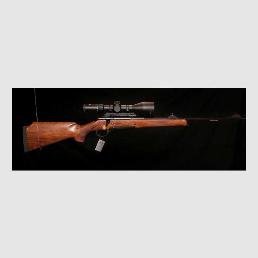 Kompletny zestaw młodego myśliwego z karabinem powtarzalnym z lunetą luksusową, drewno Haenel Jäger 10 Timber Edition, montaż Dentler