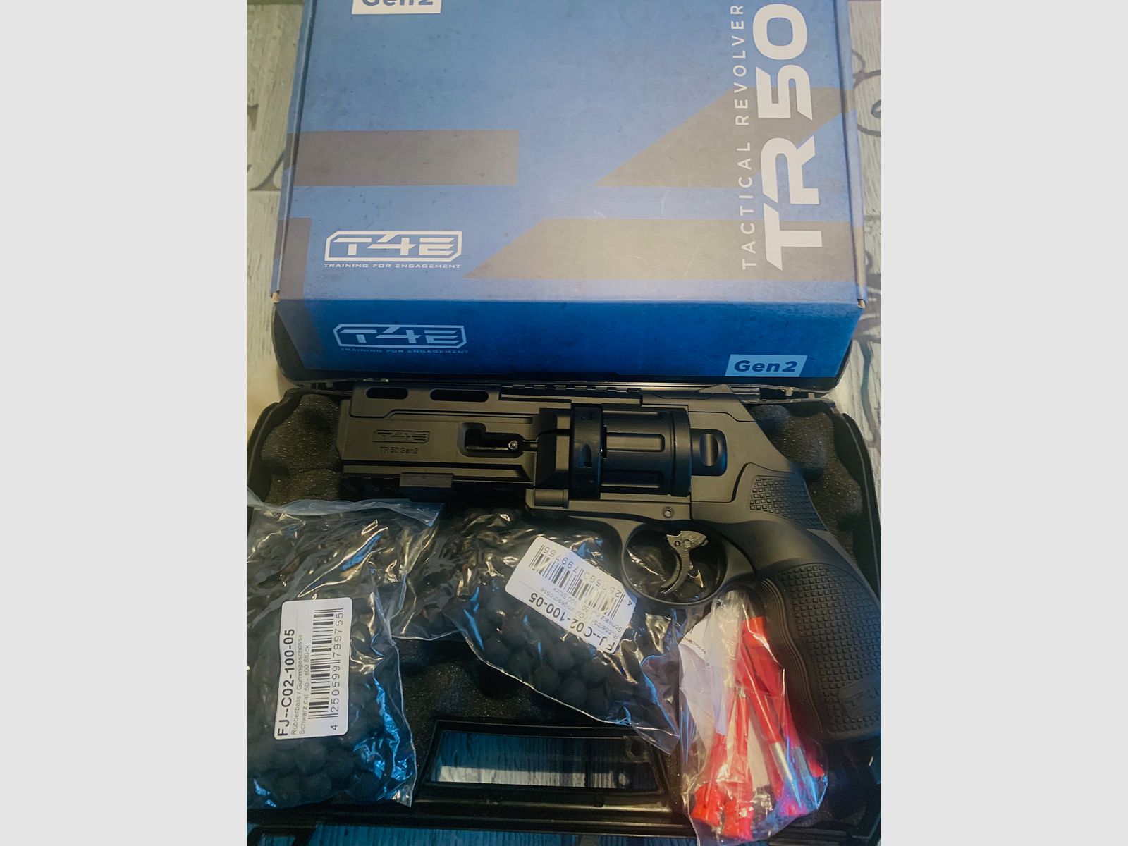 MarKer HDK su (1K 50) Genz Revolver Co2 cal.50 - 7,5 Joule (P18) + 500 Gummibälle + 10 Co2 Kapseln