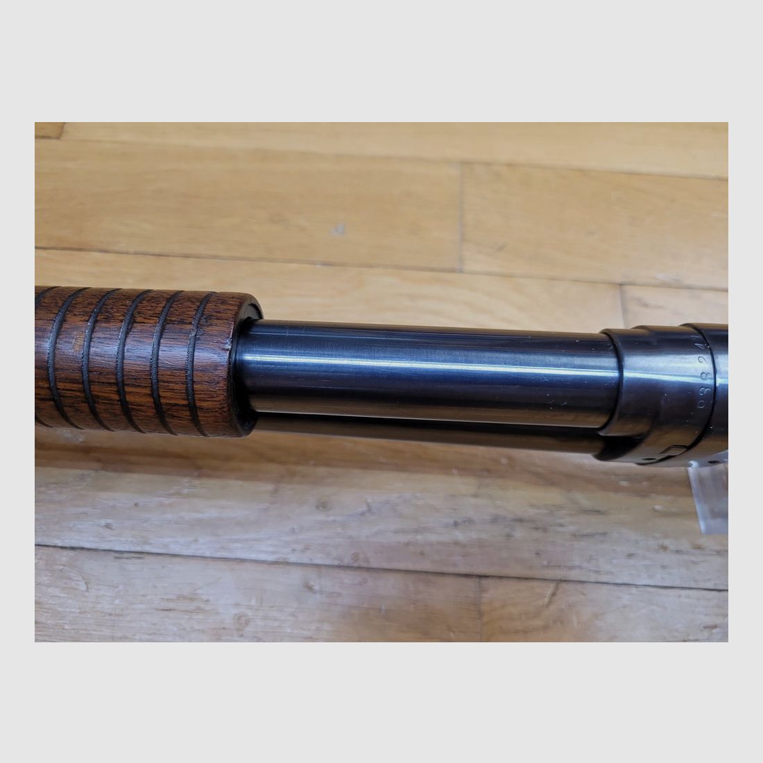 Ikonische Pumpgun Winchester Modell 1897 – Take Down – Modell genannt »Riot Gun« – Markierung State Police von Illinois! – Kal. 12/70 – 6+1 – Kat. B. – In hervorragendem Zustand! – TBE++, Bild 21 von 33