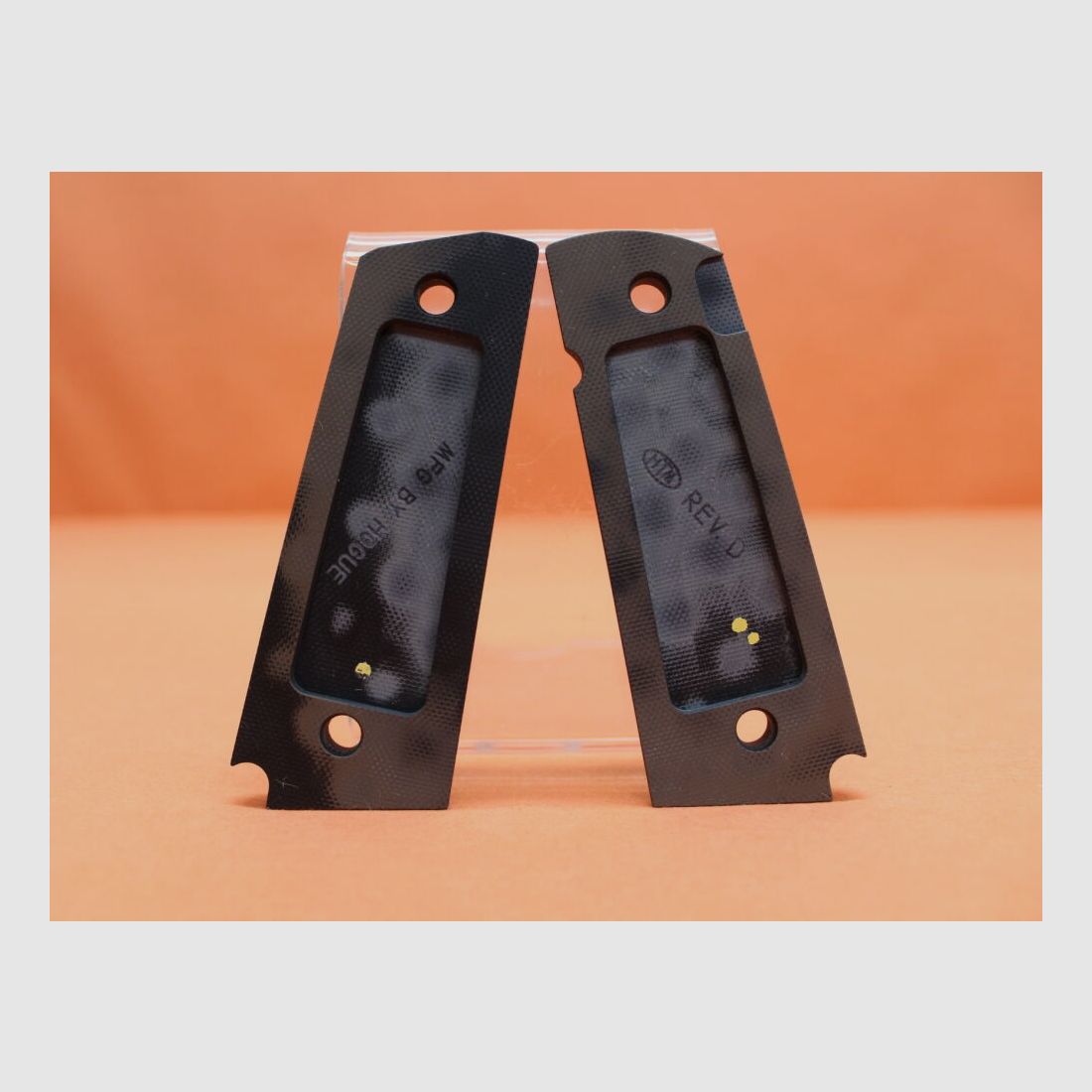 HOGUE Colt 1911: Grip panels HOGUE (01407-BLKGRY) G10 (laminate) G-Mascus Chain Link gray/black
