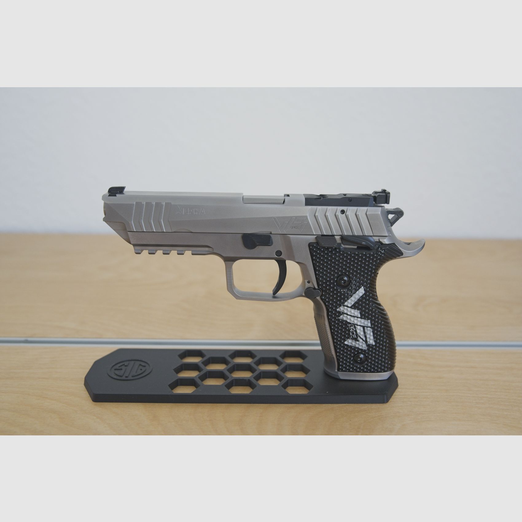 Arex Alpha Race WForce 1 