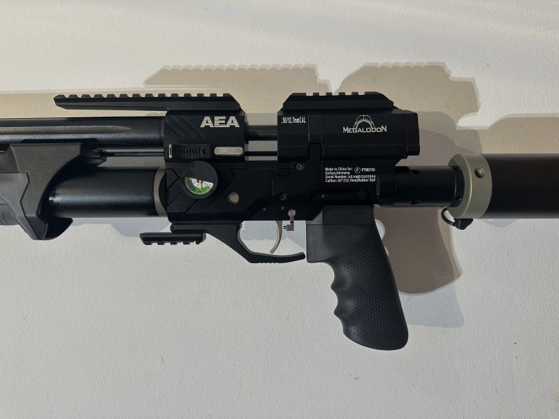 AEA Airgun Megalodon Neuware