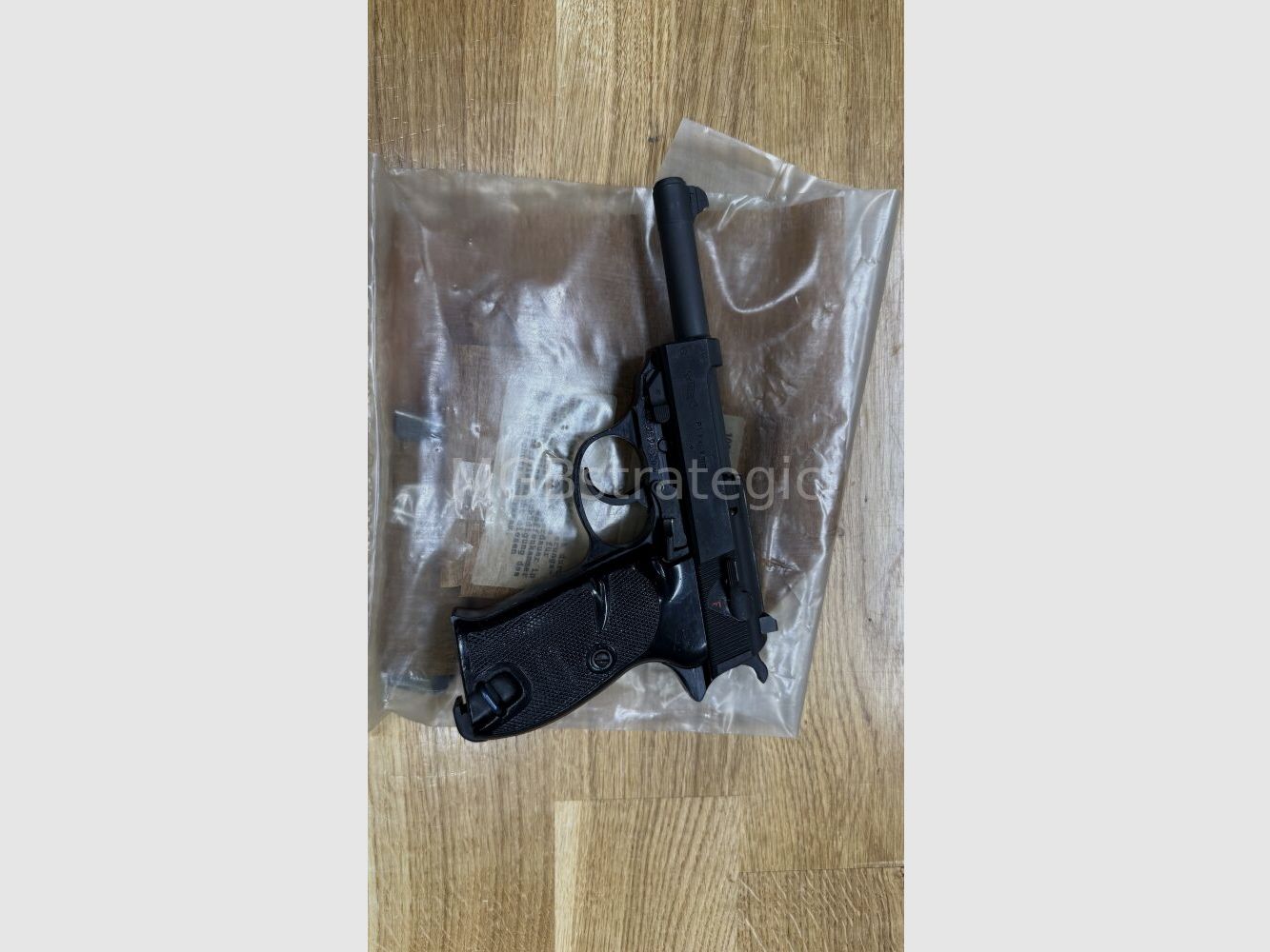 Walther P1 ex Bundeswehr Depobestand mit Depo Tüte inkl. 1x Magazin P38 halbautom. Pistole 9mmLuger P 38 / mit Depotverpackung Ex Bw Depotbestand