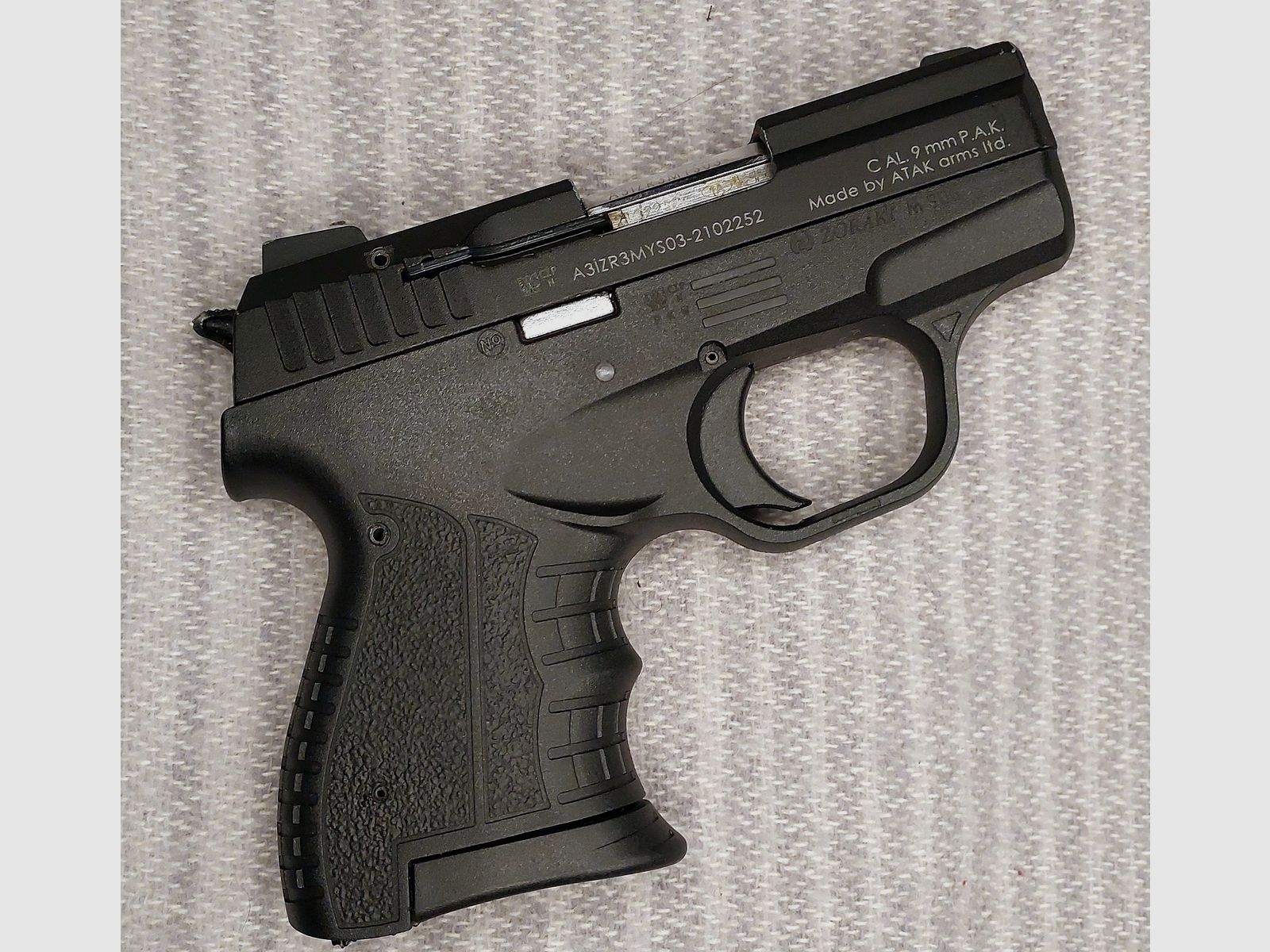 Pistolet d'alarme Zoraki M 906 9mm P.A.K. (PTB 1064) avec holster et 2 chargeurs