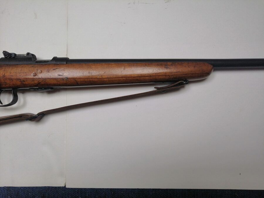 Piękna karabina MAS 1945 – Kaliber 22LR – Magazynek na 5 nabojów – Regulaminowy pasek – Bardzo dobry stan, zdjęcie 3 z 17