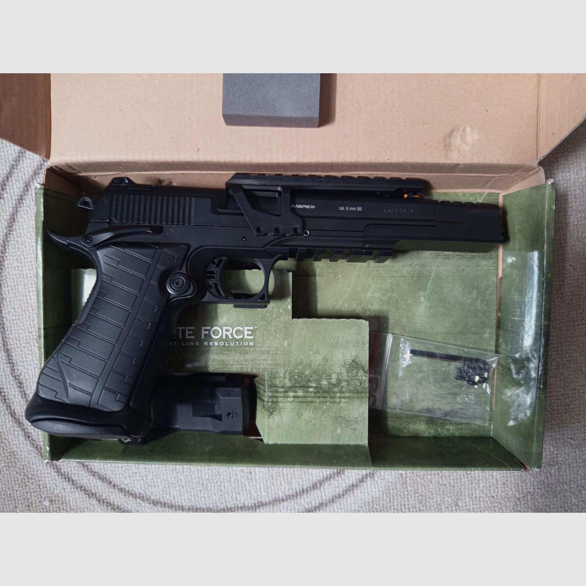Elite Force Racegun CO2  Notverkauf