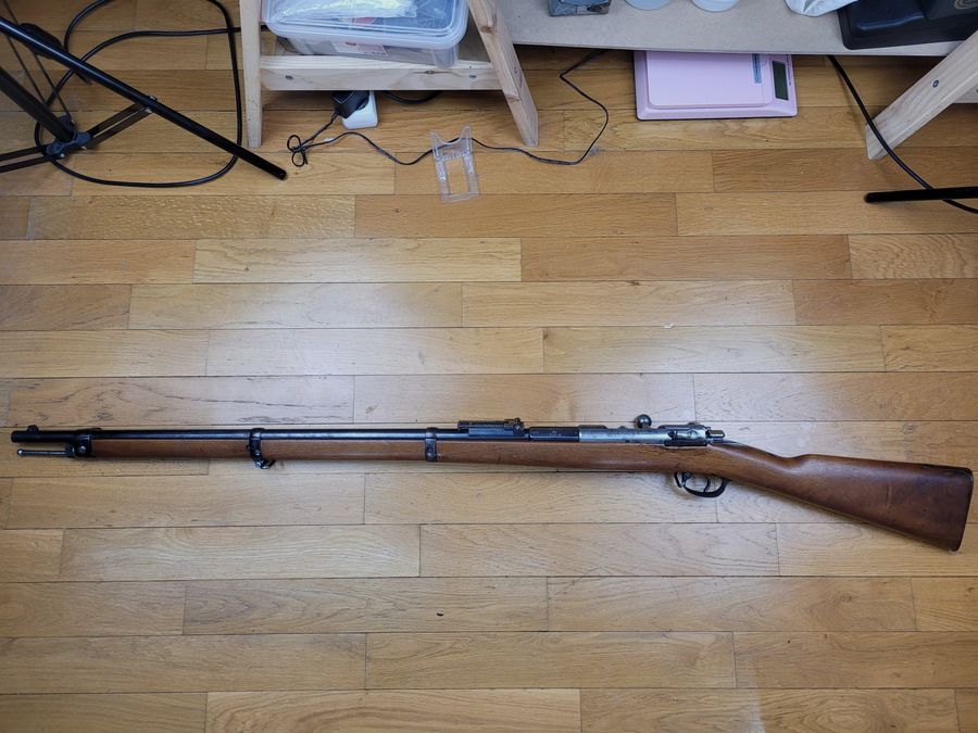 Splendide fusil d&rsquo;infanterie Mauser 1871/84 – Intégralement mono-matricule – Arsenal prussien de Spandau – Prestigieuse attribution au 1er Grenadier de la Garde Kaiser Alexandre – canon neuf – pièce en état TBE ++, image 18 sur 34