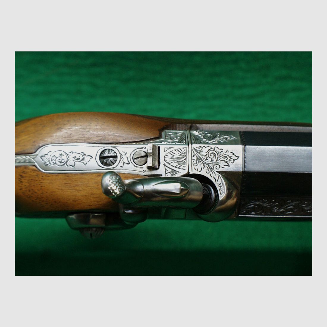 Artax	 Mortimer Pistole, Mod. Venice Kal.36 Perk., graviert