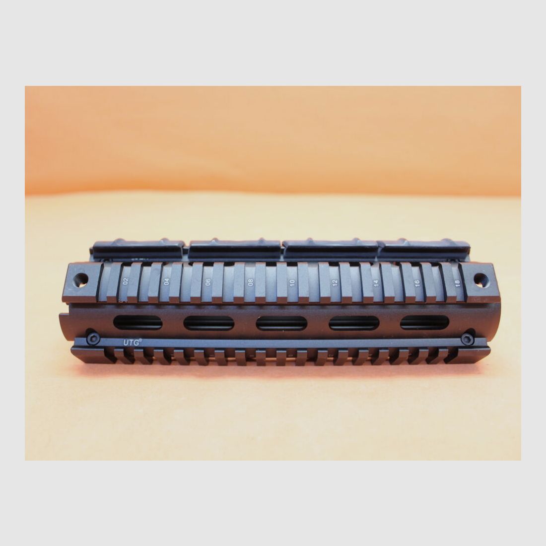 UTG - Leapers AR-15: Handguard/ 4-Rail-System UTG (MNT-T416MA) Drop In Mid Length (M5) Alu Handschutz incl. Covers