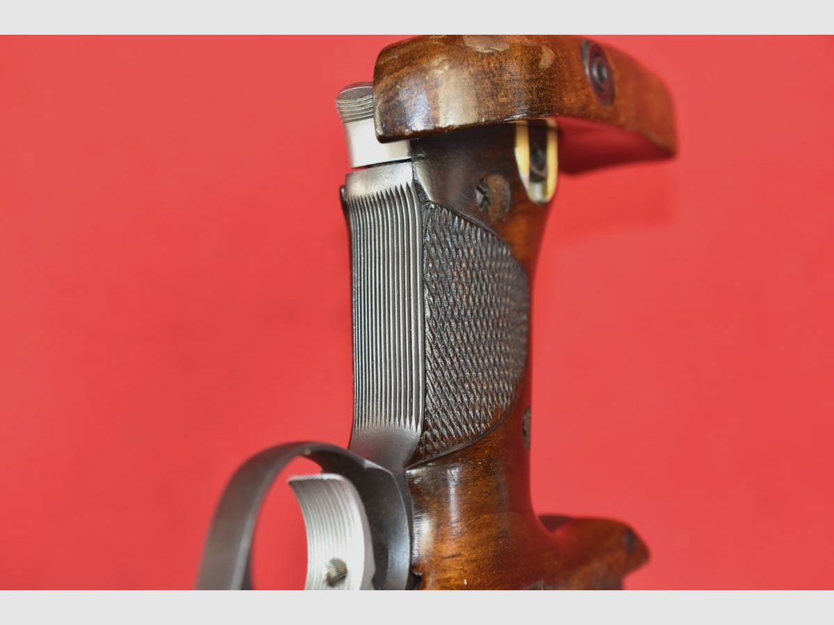 #6873 Pistolet DES-69, cal. .22lr, image 8 sur 23