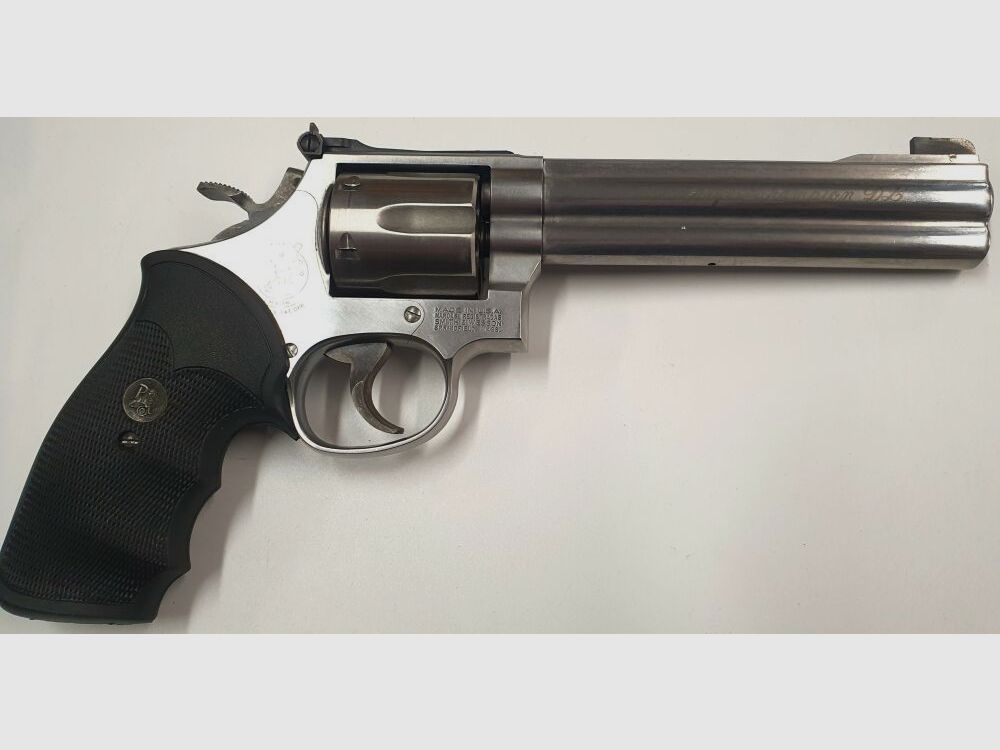 Smith & Wesson Mod.686-4 Target Champion Stainless Steel 6"