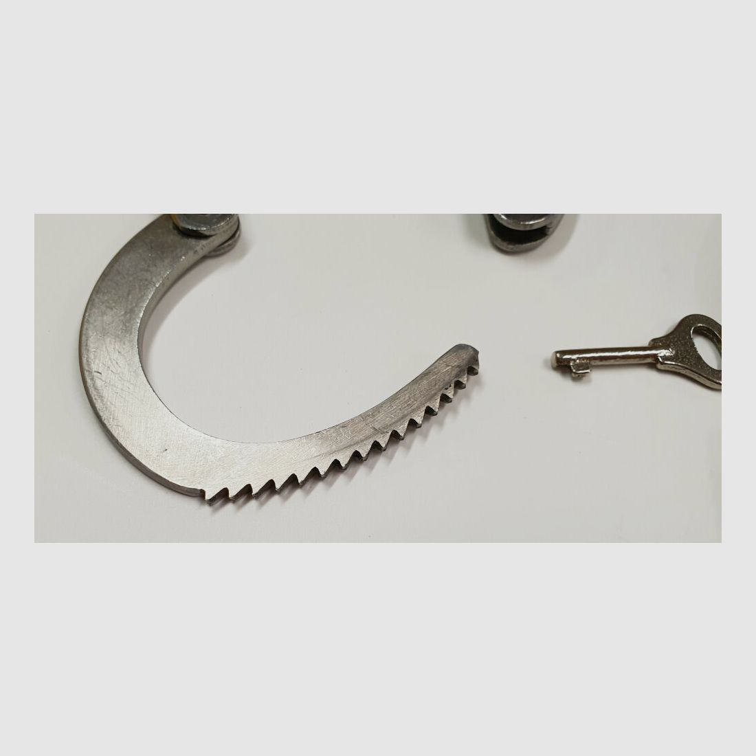 CLEJUSO Clemen & Jung e.K. Handcuff CLEJUSO No. 12 R, stainless steel handcuff, made in Germany, used