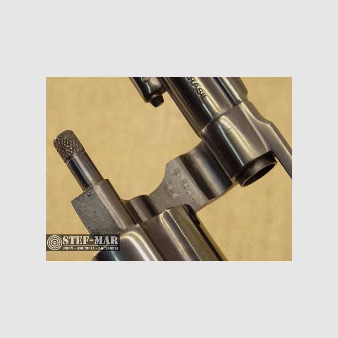 Taurus revolver [G127], image 16 of 21