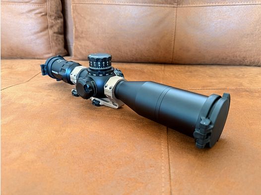 Kahles K318i CCW 3,5-18x50 SKMR3 + Tenebraex Flip-Caps