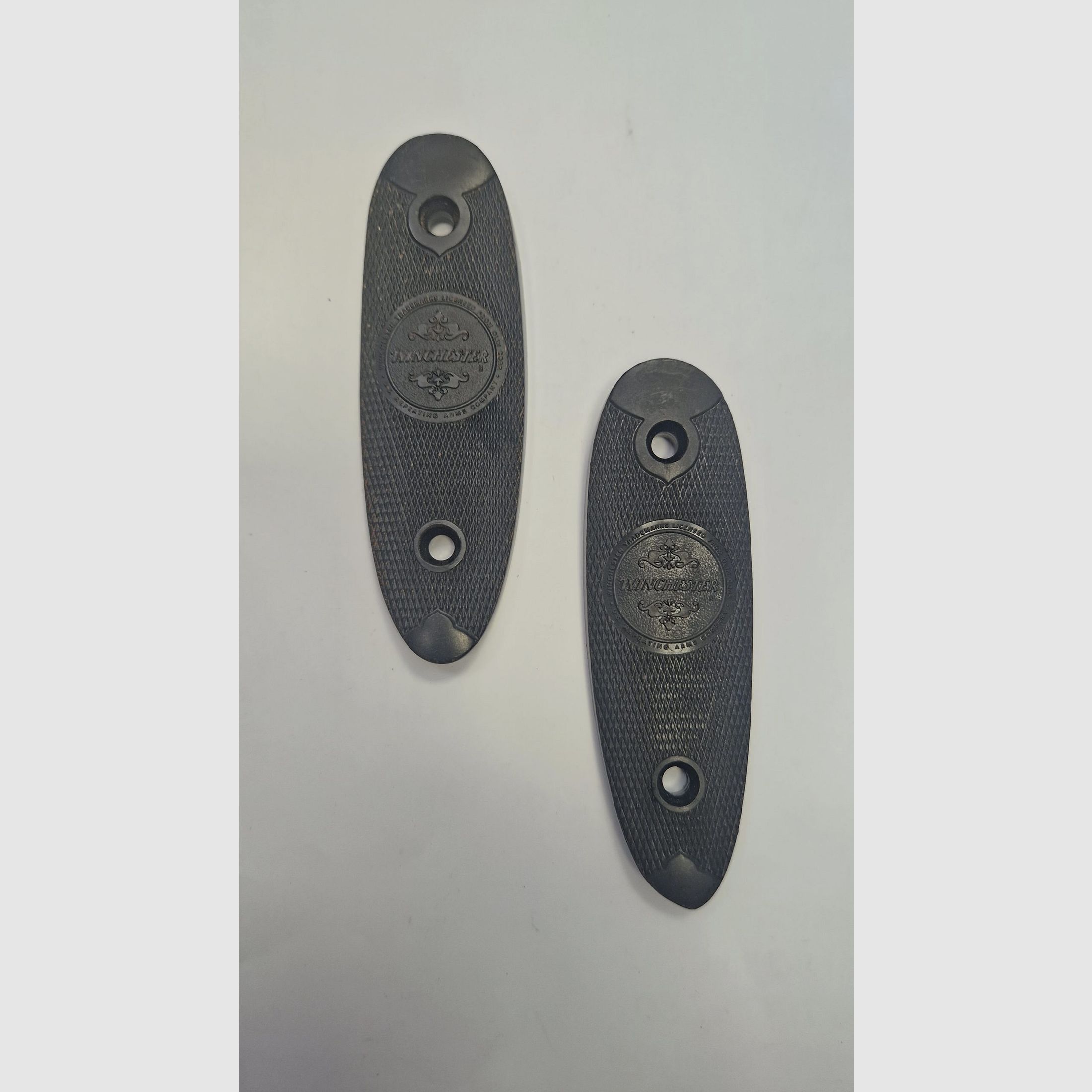WINCHESTER KOLFBESCHERMER – OUDE MODELL, afbeelding 1 van 2
