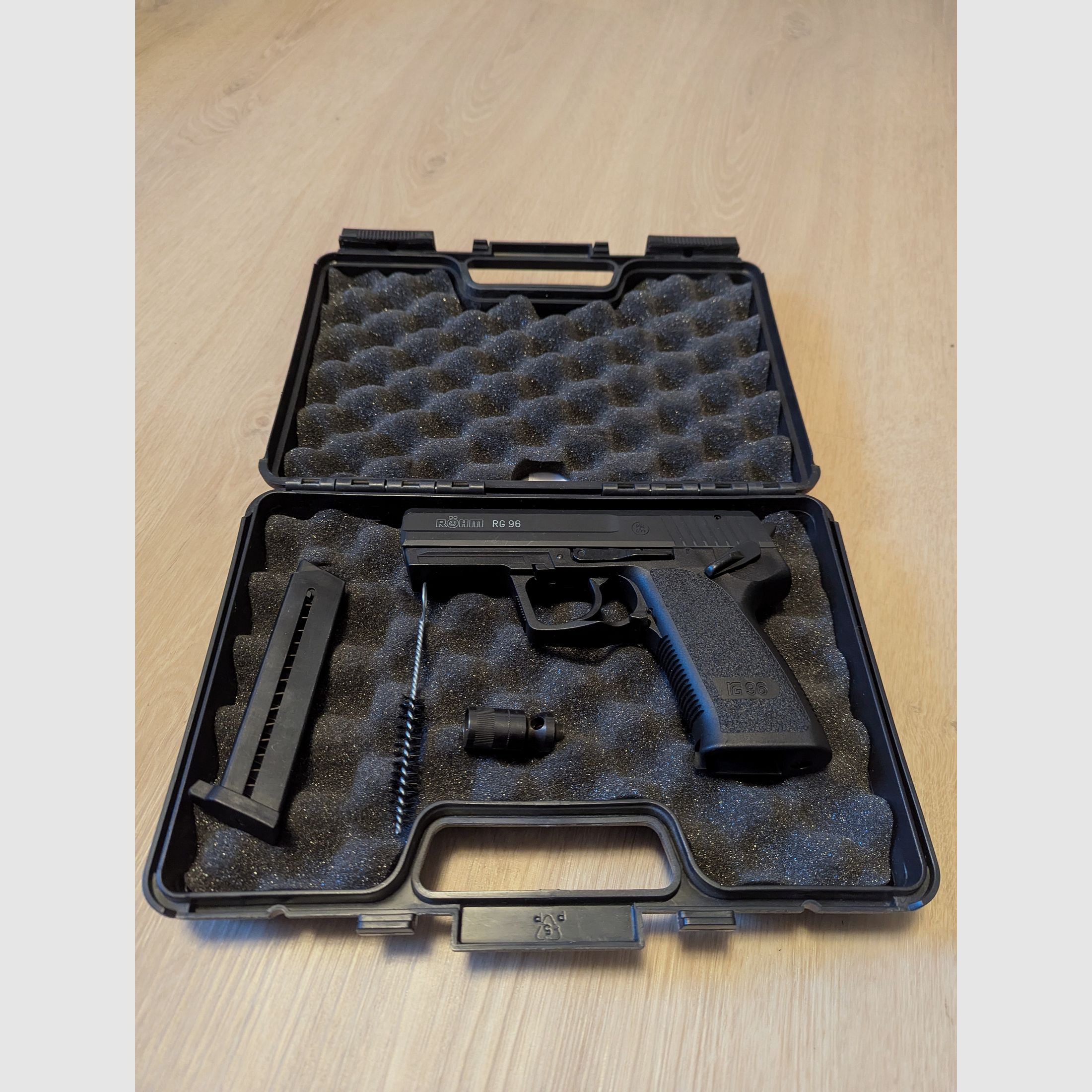 RG 96 Röhm Schreckschuss Pistole 
