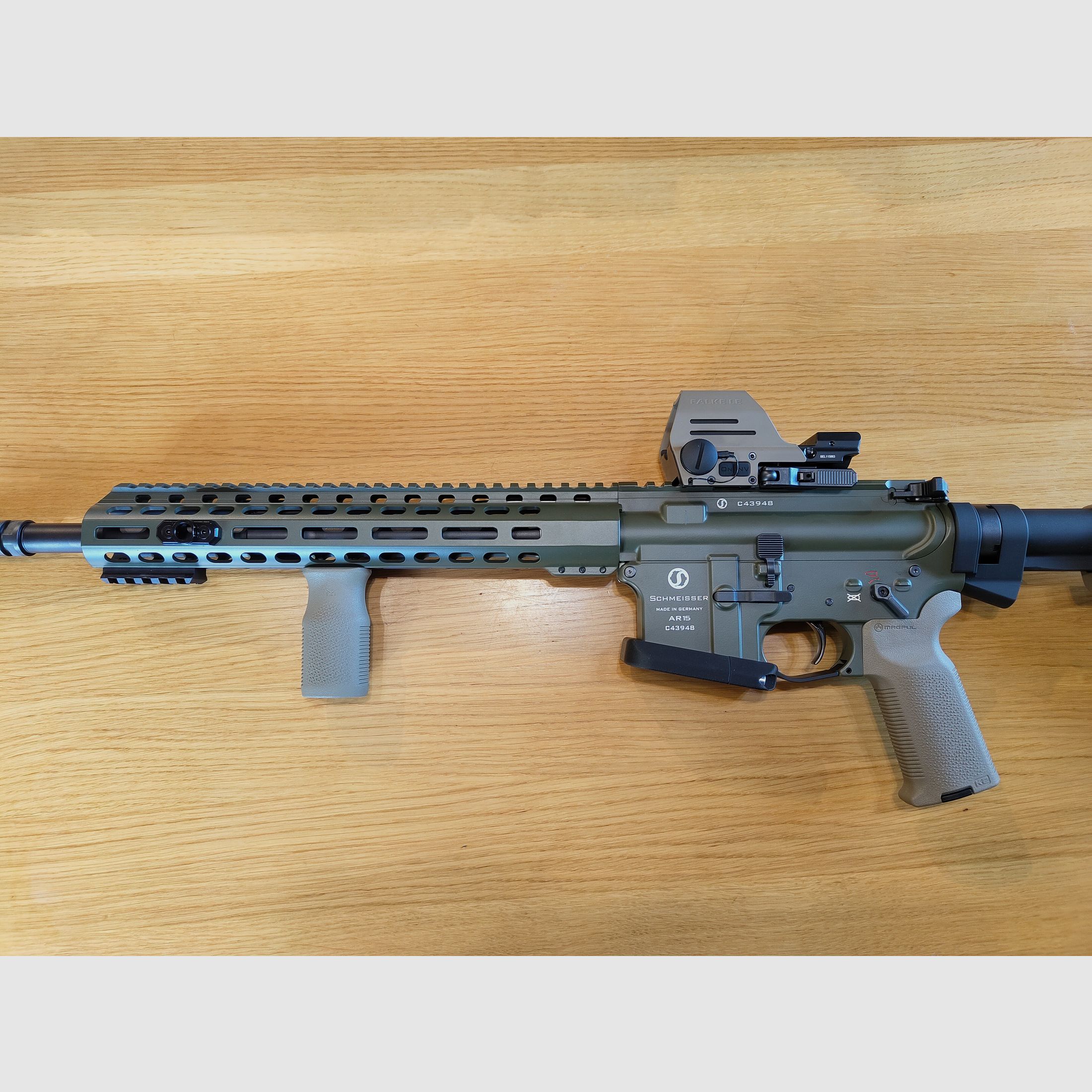 Schmeisser AR15 M4FL_z_akcesoriami
