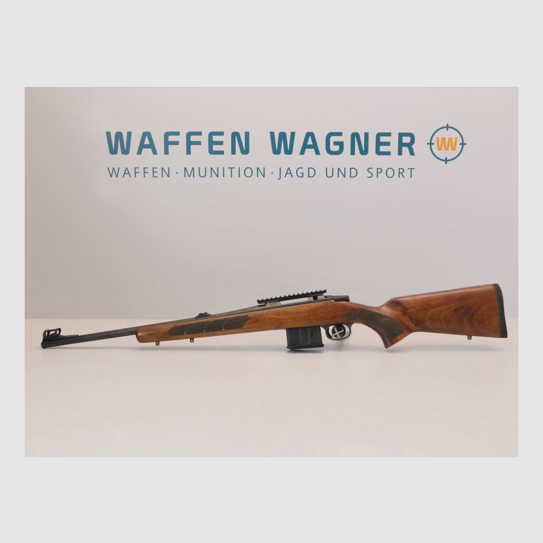 CZ 557