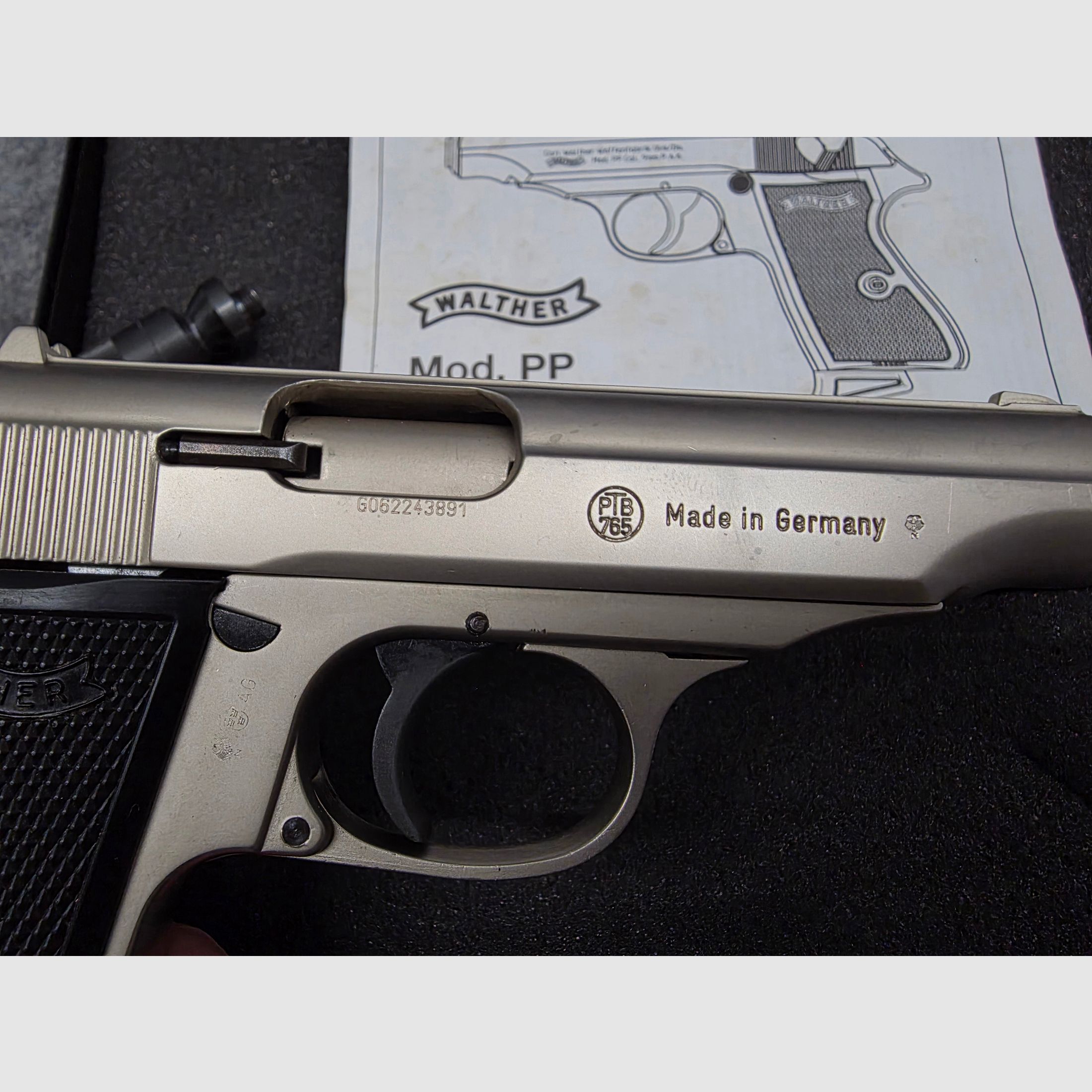Walther PP Kaliber 9mm PAK Nickel PTB 765 Schreckschuss SRS