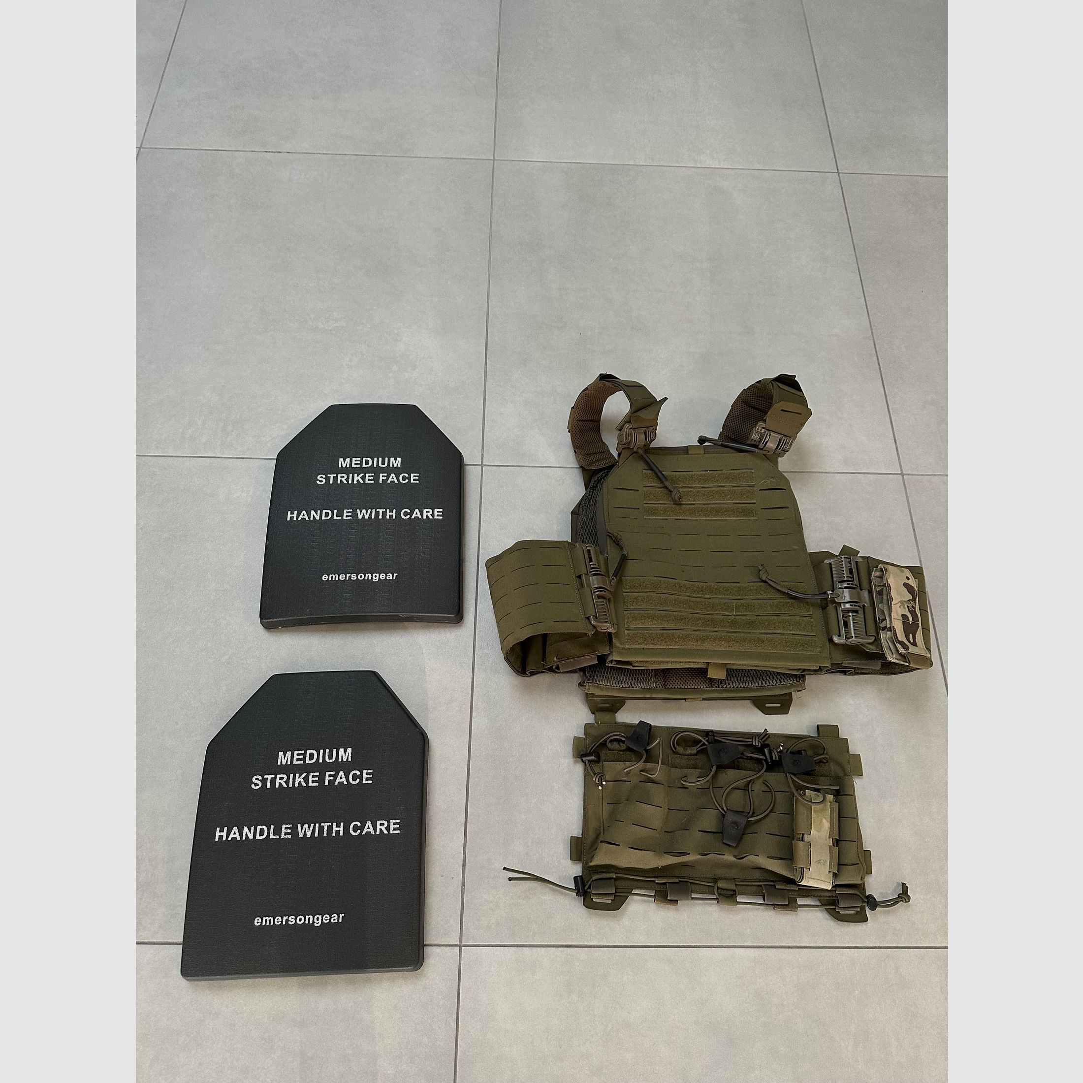 Tasmanian Tiger Plattenträger mit Extras, Tiefstpreis!!!