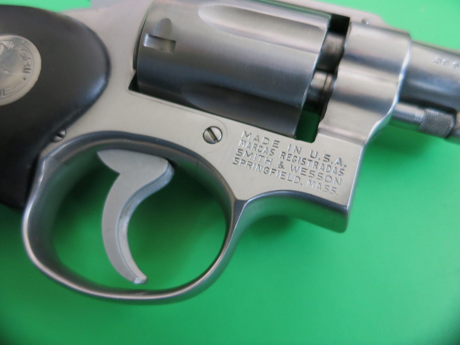 Smith&Wesson Mod. 64, .38 Special, 2" barrel, stainless, HOGUE-Monogrip, Fangschuß   #91