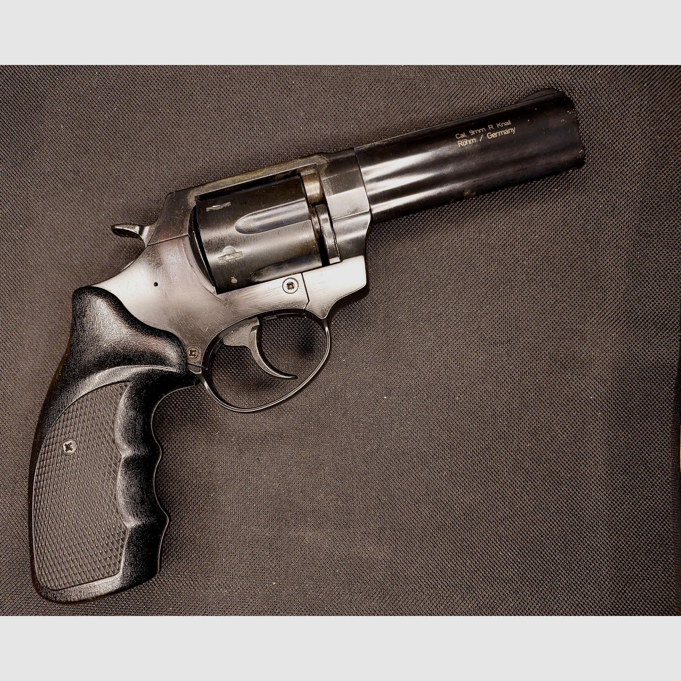 Revólver de fogueo Röhm RG99N niquelado (PTB 597) RG 99 n