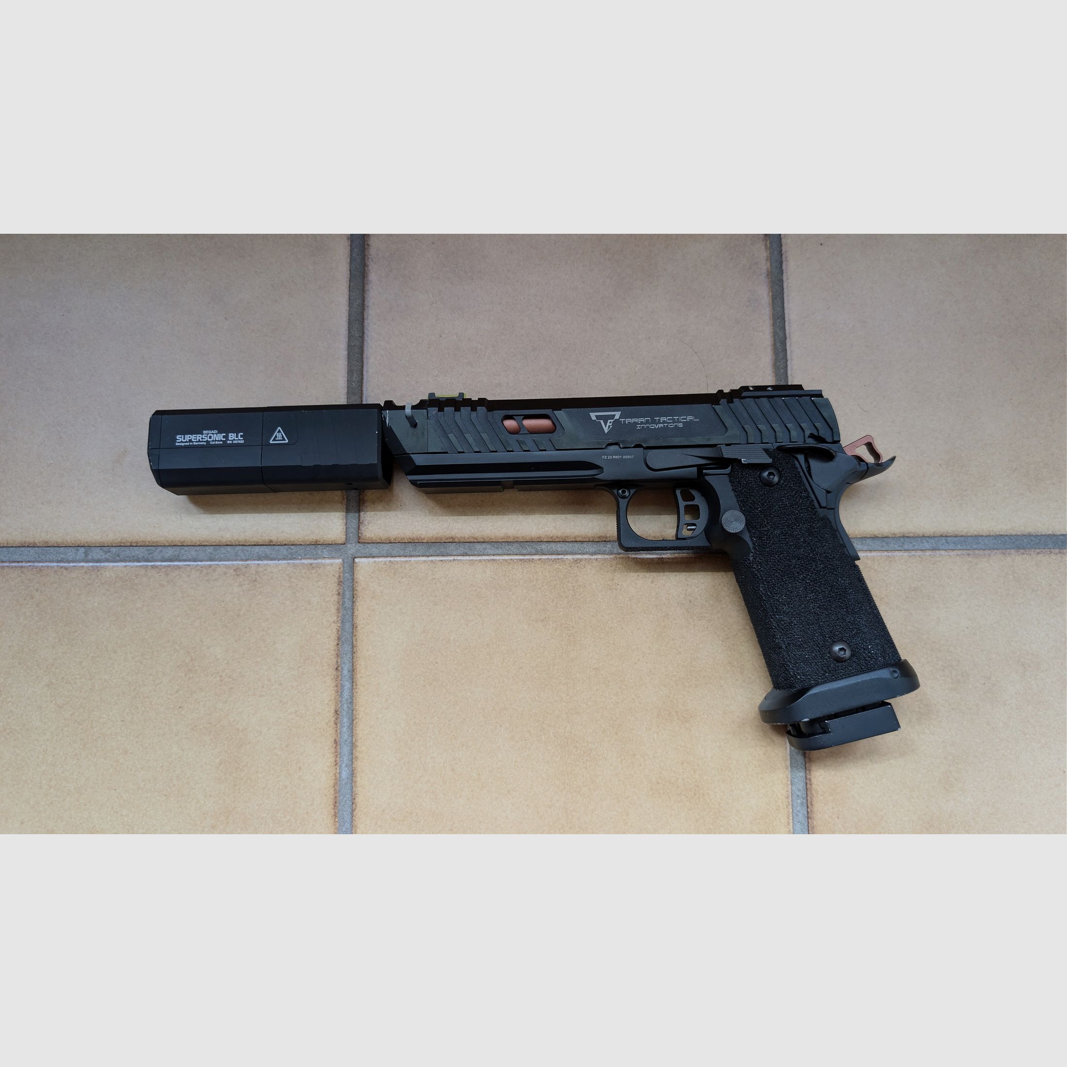 TTI Pit Viper (R601) HiCapa GBB, Bild 1 von 6