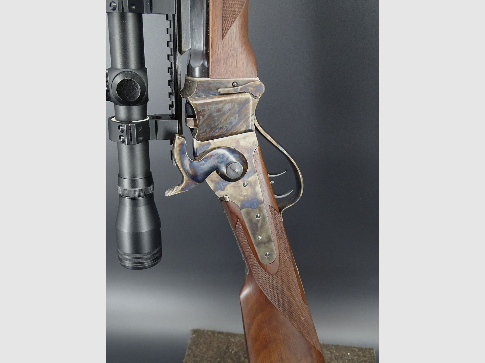 Pedersoli Sharps Sporting Kaliber .45-70 Auchkanntlauf ZF Sharps