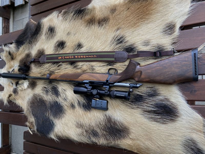 Sauer 202 mit Schmidt O Bender Stratos 1,5-8x42 und Sonic Schalldämpfer