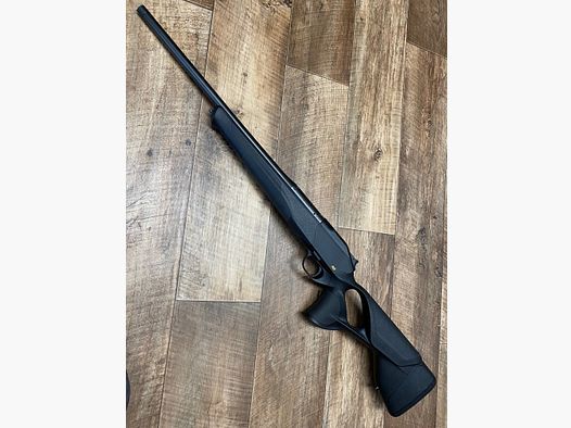 Blaser R8 Ultimate Sonderfarbe NERO .223rem LL 52 cm M15x1 Disponibile immediatamente