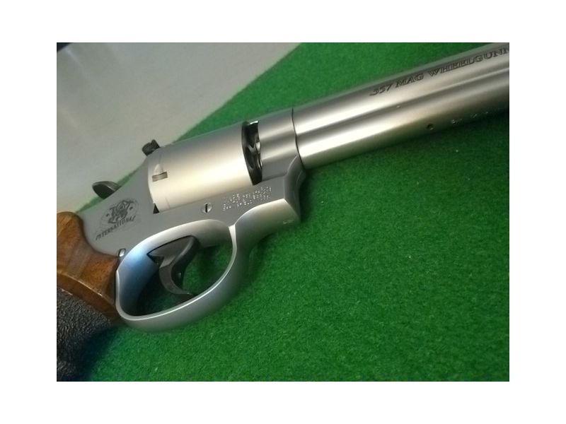 Revolver Smith & Wesson 686-5