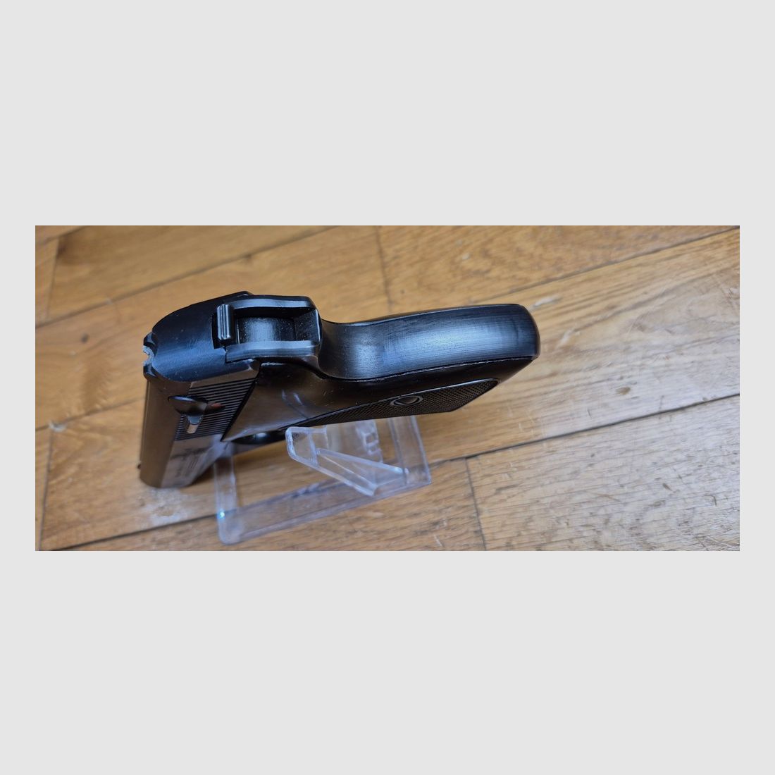 Schöner Mauser Pistol Modell HSC – Seltene Mauser-Herstellung unter französischer Besatzung – In 7,65mm und acht Schuss – 1945 – Mindestens ebenso seltene originale Fantasie-Hülle – Sehr guter ästhetischer und mechanischer Zustand – TBE+/ TBE++, Bild 10 von 19