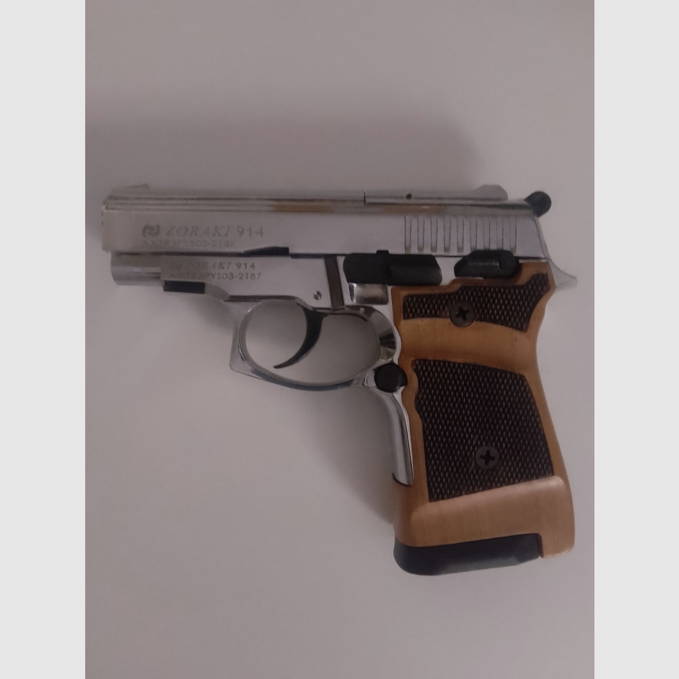 Zoraki 914 chrome 9 mm p.a.k. with real wood grips