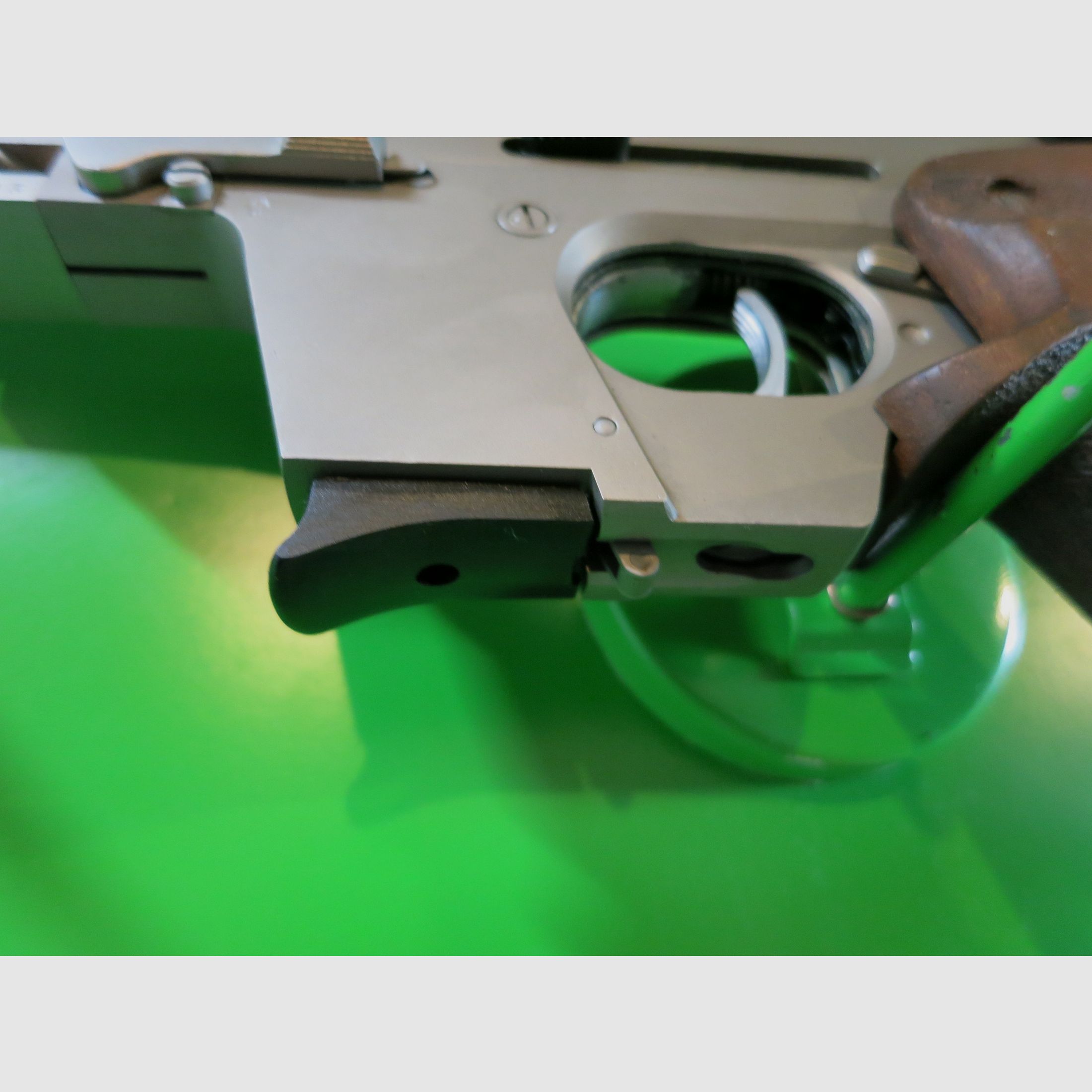 Sport-Pistole Walther OSP Kaliber .22lr, NILL Sport-Griff, .22 Short, Nickel-Version    #79-