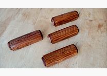 Originele Roemeense bovenste Dong AK handbescherming (zeer breed) / Stevig gelamineerd hout perfect voor Roemeense Ezel-Pimmel (Uluc) of RPK handbescherming