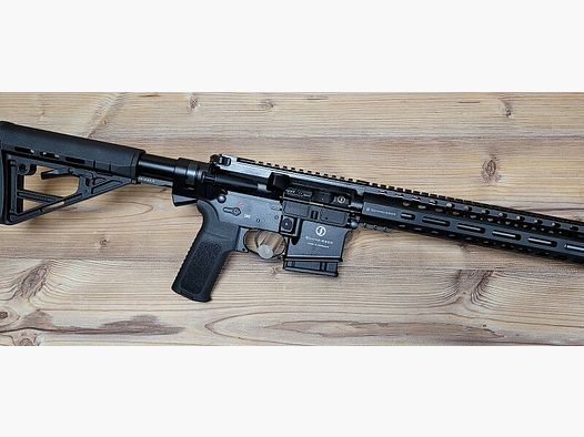 Schmeisser AR15 M5FL - 16,75" - Czarny